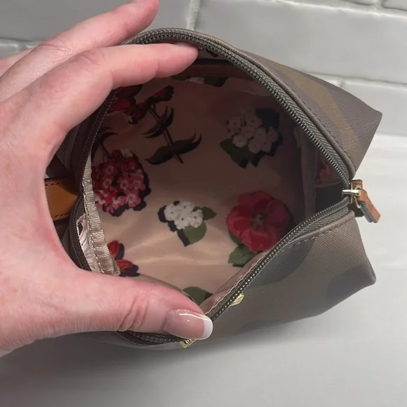 😎 FINAL PRICE 😎 Stella & Dot Pouf in Camo Print - Picture 3 of 4